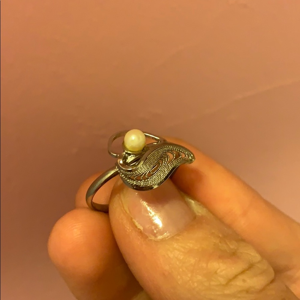 Ring - Picture 2 of 2
